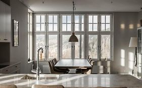 Are Alpine Retreat 6-Guest Ski Apt With Sauna